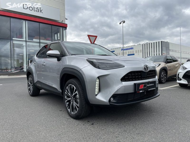 Toyota Yaris Cross, 1.5 Hybrid 130k ODBĚR 6/2026